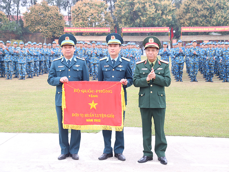 Các đơn vị trong Quân chủng Phòng không - Không quân ra quân huấn luyện năm 2023