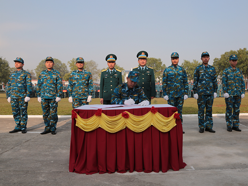 Các đơn vị trong Quân chủng Phòng không - Không quân ra quân huấn luyện năm 2023
