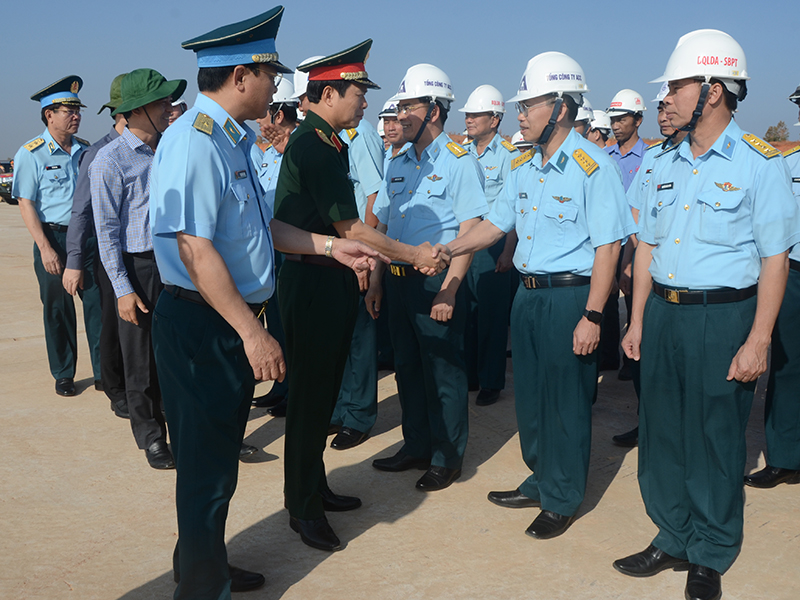 Bộ Quốc phòng và tỉnh Bình thuận kiểm tra tiến độ Dự án đầu tư xây dựng Sân bay quân sự Phan Thiết và thống nhất biện pháp tháo gỡ khăn vướng mắc đẩy nhanh tiến độ thực hiện Dự án
