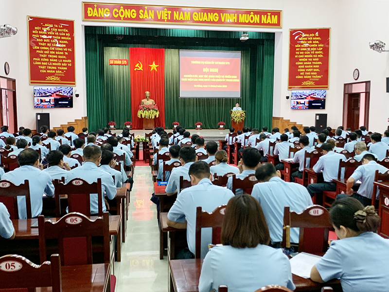 Các cơ quan, đơn vị trong Quân chủng Phòng không - Không quân học tập, quán triệt, triển khai thực hiện các nghị quyết của Quân ủy Trung ương