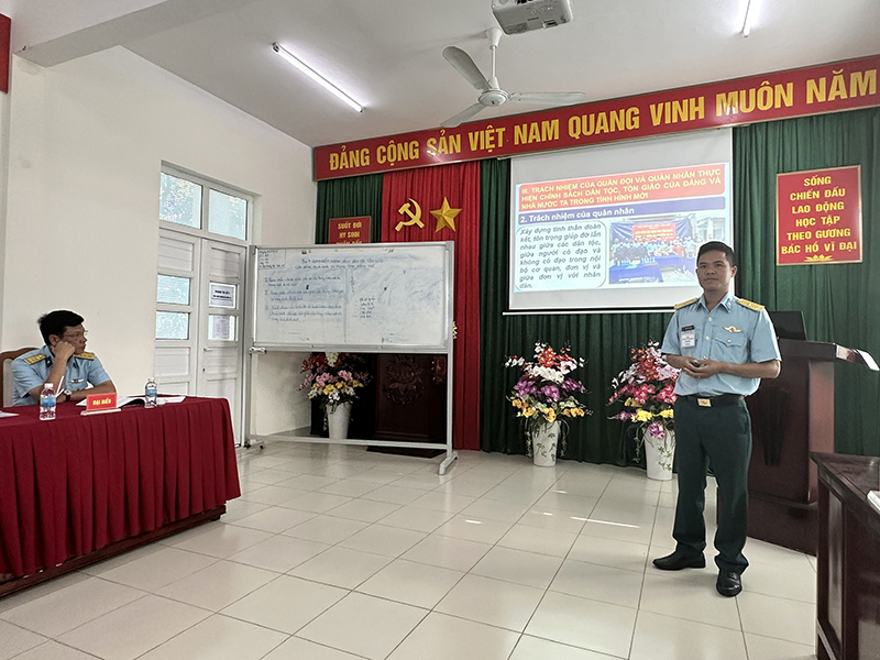 Sư đoàn 377 tổ chức Hội thi Cán bộ giảng dạy chính trị năm 2023