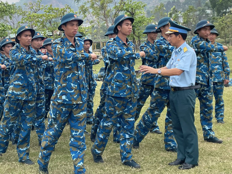 Người chỉ huy luôn hết mình vì nhiệm vụ