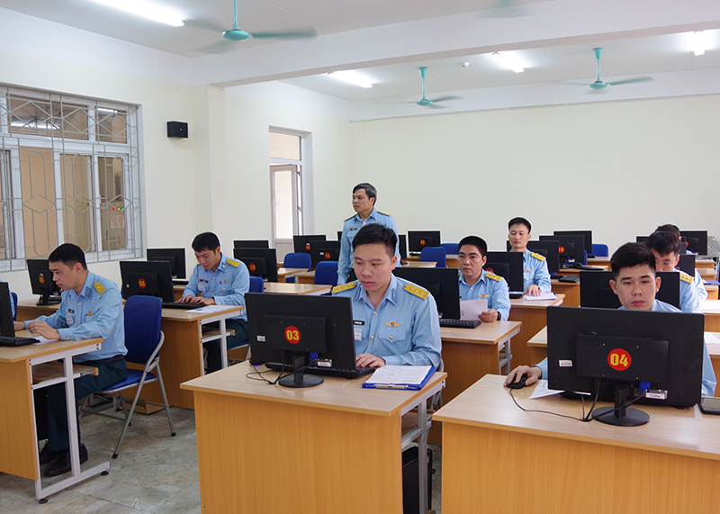 Trường Cao đẳng Kỹ thuật PK-KQ tổ chức Hội thi Cán bộ giảng dạy chính trị năm 2023