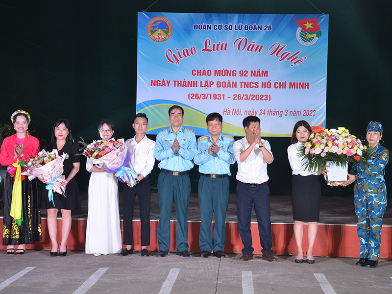 Lữ đoàn Công binh 28 giao lưu văn nghệ kỷ niệm 92 năm Ngày thành lập Đoàn TNCS Hồ Chí Minh