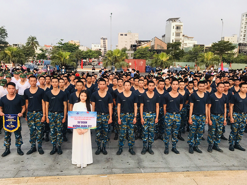 Sư đoàn 372 tham gia ngày chạy Olympic vì sức khoẻ toàn dân năm 2023.