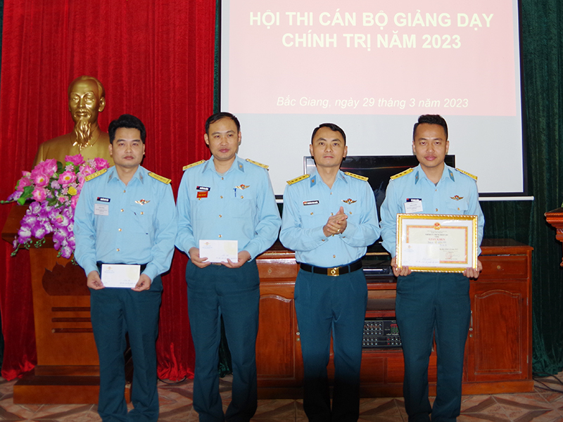Trung đoàn 291 tổ chức Hội thi Cán bộ giảng dạy chính trị năm 2023