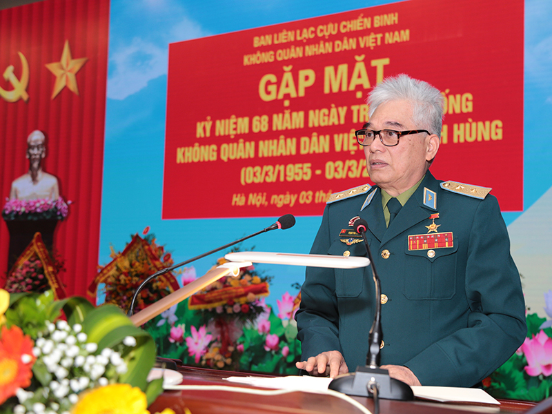 Gặp mặt kỷ niệm 68 năm Ngày truyền thống Không quân nhân dân Việt Nam