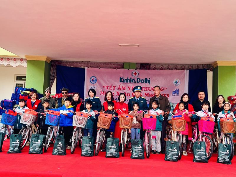 Phụ nữ Sư đoàn 371 năng động, sáng tạo