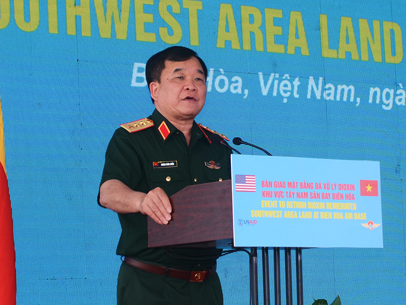 Bàn giao hoàn trả mặt bằng đã xử lý dioxin khu vực Tây-Nam Sân bay Biên Hoà