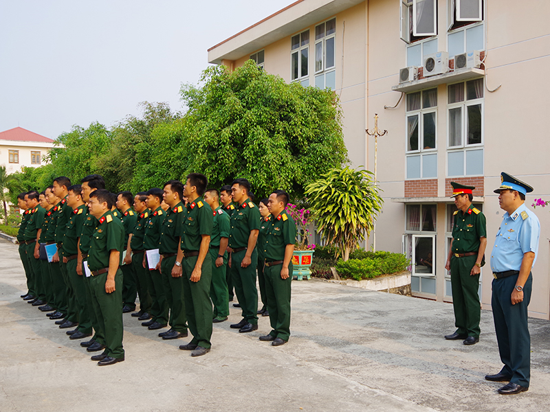 Cơ quan Chủ nhiệm Phòng không toàn quân kiểm tra công tác huấn luyện, sẵn sàng chiến đấu tại Lữ đoàn Phòng không 573