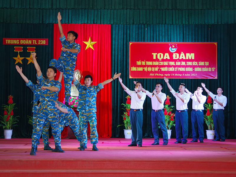 Tuổi trẻ Trung đoàn 238 khát vọng, bản lĩnh, xung kích, sáng tạo xứng danh “Bộ đội Cụ Hồ”, “Người chiến sĩ PK-KQ ưu tú”