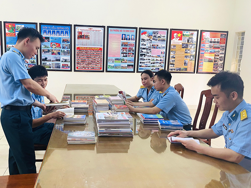 Sư đoàn 371 tổ chức nhiều hoạt động hưởng ứng Ngày Sách và Văn hóa đọc Việt Nam 21-4
