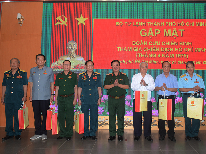 Đoàn Cựu chiến binh, Anh hùng LLVTND Phi đội Quyết thắng tổ chức cuộc hành trình “Thăm lại chiến trường xưa và tiếp lửa truyền thống”