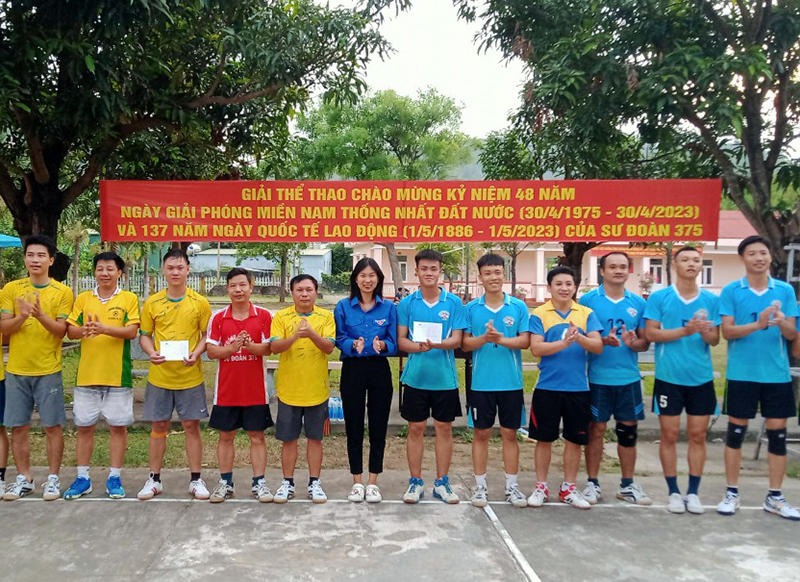 Sư đoàn 375 tổ chức các hoạt động văn hóa văn nghệ, thể dục thể thao chào mừng kỷ niệm 48 năm Ngày giải phóng Miền Nam, thống nhất đất nước