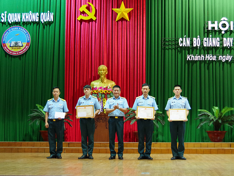 Trường Sĩ quan Không quân tổ chức Hội thi Cán bộ giảng dạy chính trị năm 2023