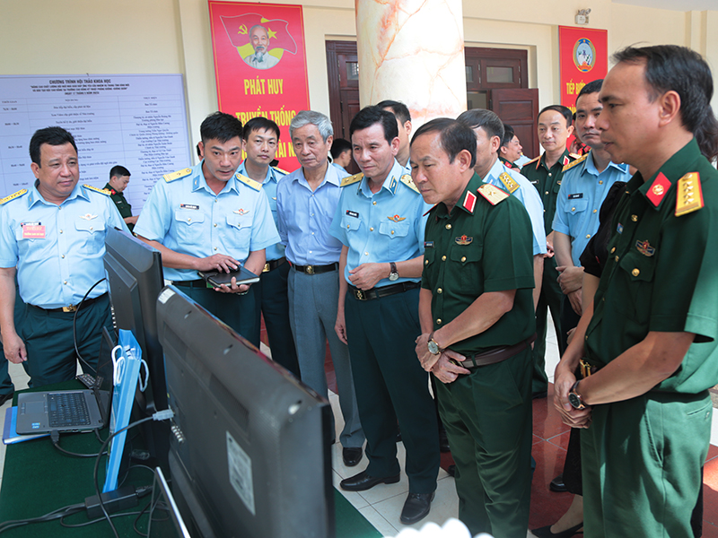 Hội thảo khoa học “Nâng cao chất lượng đội ngũ nhà giáo đáp ứng yêu cầu nhiệm vụ trong tình hình mới và đào tạo bậc cao đẳng tại Trường Cao đẳng Kỹ thuật PK-KQ”