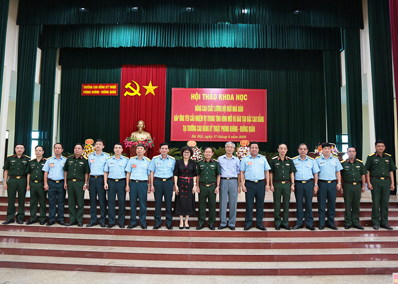 Hội thảo khoa học “Nâng cao chất lượng đội ngũ nhà giáo đáp ứng yêu cầu nhiệm vụ trong tình hình mới và đào tạo bậc cao đẳng tại Trường Cao đẳng Kỹ thuật PK-KQ”