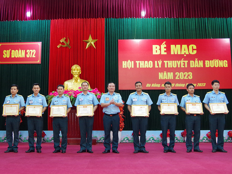 Sư đoàn 372 tổ chức Hội thao Lý thuyết dẫn đường năm 2023