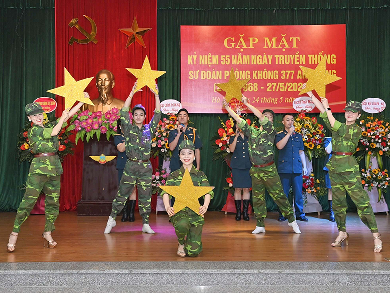 Sư đoàn 377 gặp mặt kỷ niệm 55 năm Ngày truyền thống