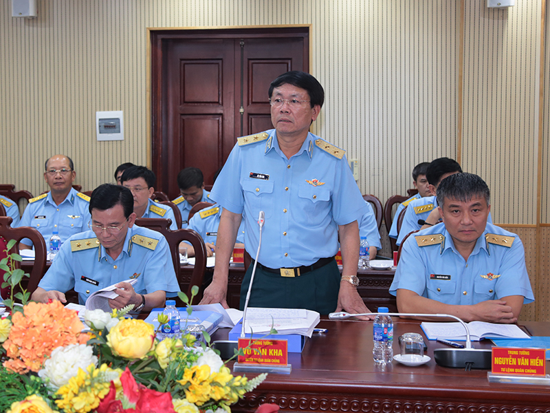 Hội nghị bàn giao chức trách, nhiệm vụ Tư lệnh Quân chủng Phòng không - Không quân