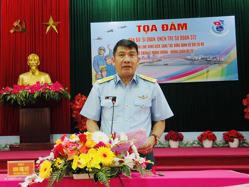 Sư đoàn 372 tổ chức tọa đàm cán bộ, sĩ quan, quân nhân chuyên nghiệp trẻ