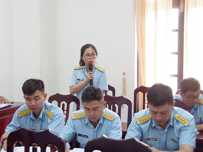 Sư đoàn 372 tổ chức tọa đàm cán bộ, sĩ quan, quân nhân chuyên nghiệp trẻ