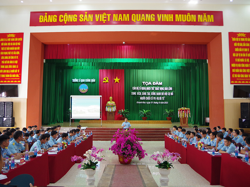 Trường Sĩ quan Không quân tổ chức Tọa đàm cán bộ, sĩ quan, quân nhân chuyên nghiệp trẻ năm 2023