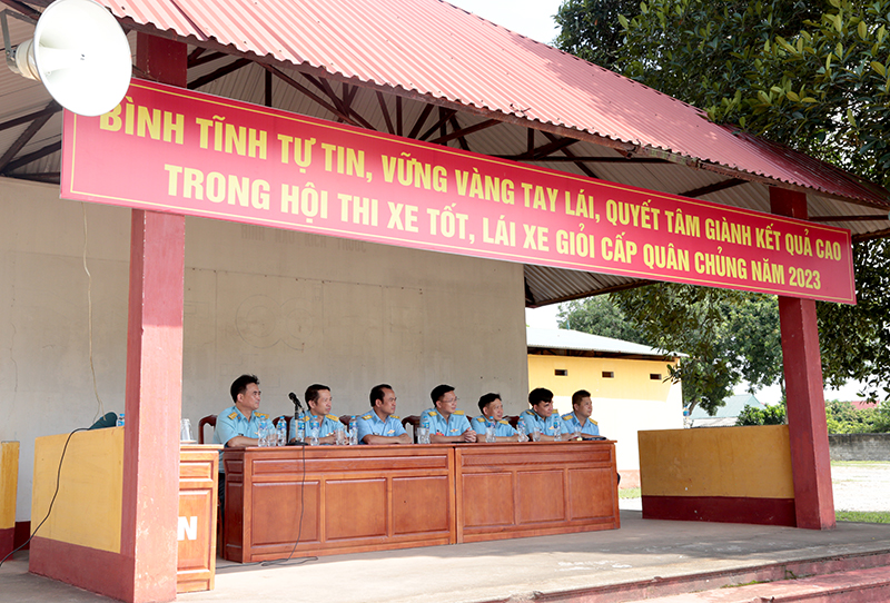 Quân chủng Phòng không - Không quân tổ chức Hội thi xe tốt, lái xe giỏi cấp Quân chủng (nội dung thi lái xe giỏi) năm 2023