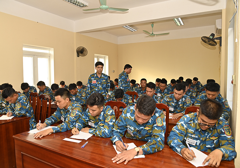 Quân chủng Phòng không - Không quân khai mạc Hội thao Vọng quan sát mắt, Tổ bắn máy bay bay thấp, Tổ chế áp UAV năm 2023