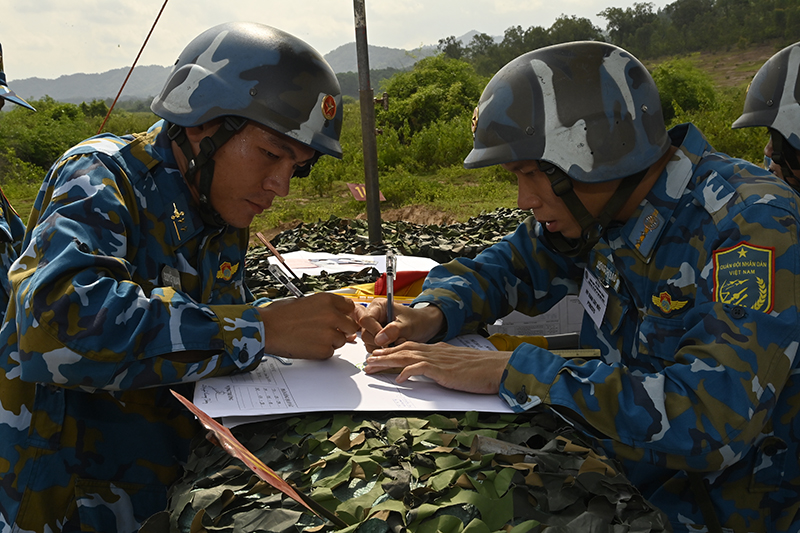 Quân chủng Phòng không - Không quân bế mạc Hội thao Vọng quan sát mắt, Tổ bắn máy bay bay thấp, Tổ chế áp UAV năm 2023