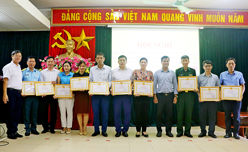 Học viện Phòng không-Không quân đạt thành tích xuất sắc trong Cuộc thi chính luận về bảo vệ nền tảng tư tưởng của Đảng lần thứ Ba, năm 2023 trên địa bàn thị xã Sơn Tây, TP Hà Nội