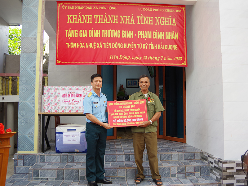 Sư đoàn 365 khánh thành nhà tình nghĩa tặng gia đình ông Phạm Đình Nhân