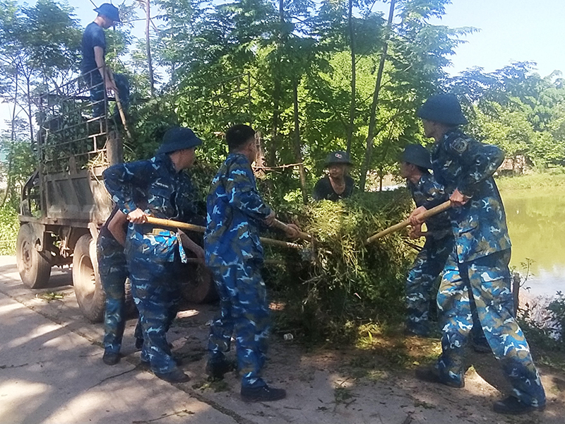 Trung đoàn 64 hành quân dã ngoại làm công tác dân vận trên địa bàn huyện Chương Mỹ, TP Hà Nội