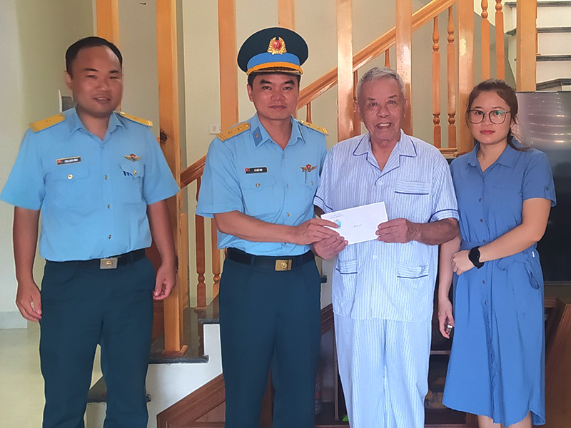 Trung đoàn 64 tổ chức nhiều hoạt động tri ân nhân Ngày Thương binh - Liệt sĩ