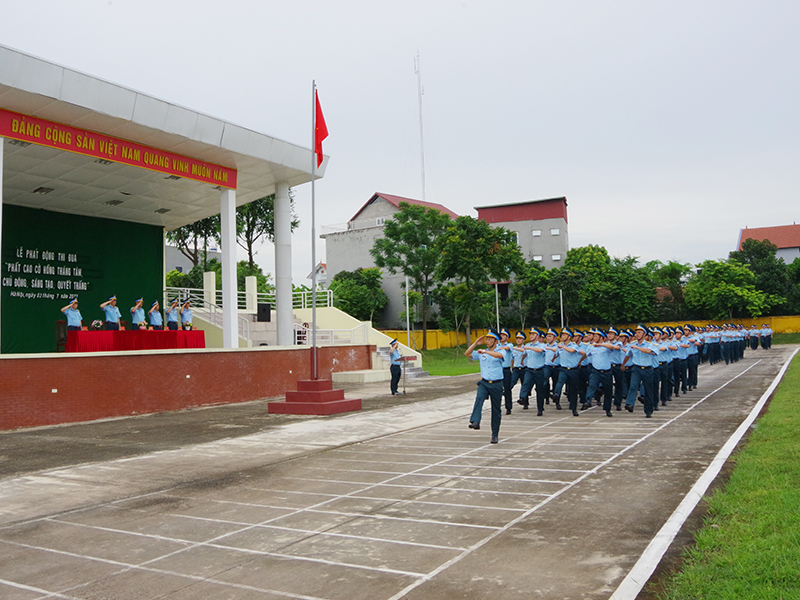 Sư đoàn 371 phát động thi đua “Phất cao cờ hồng Tháng Tám; chủ động, sáng tạo, Quyết thắng”