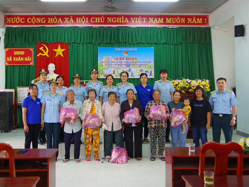 Trung đoàn 937 tham gia các hoạt động tình nguyện vì cộng đồng