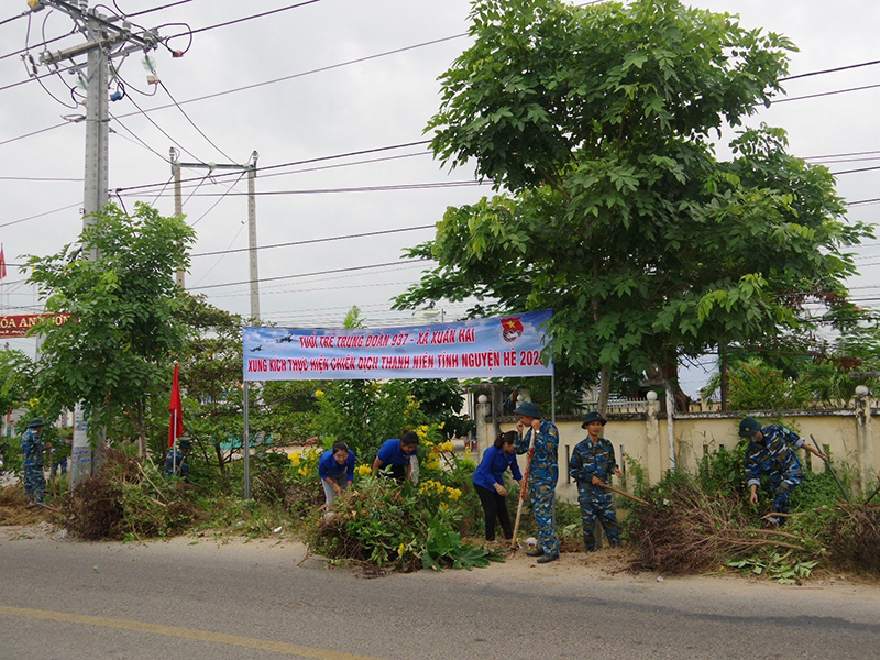 Trung đoàn 937 tham gia các hoạt động tình nguyện vì cộng đồng