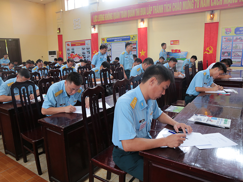 Quân chủng Phòng không - Không quân khai mạc Hội thao Dẫn đường cho lực lượng không quân toàn quân và diễn tập bắn, ném bom đạn thật cho lực lượng không quân