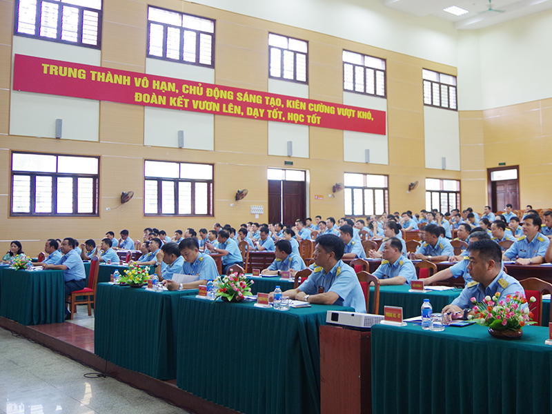Cục Nhà trường, Bộ Tổng Tham mưu tập huấn kỹ năng mềm cho cán bộ quản lý, giảng viên Trường Cao đẳng Kỹ thuật PK-KQ