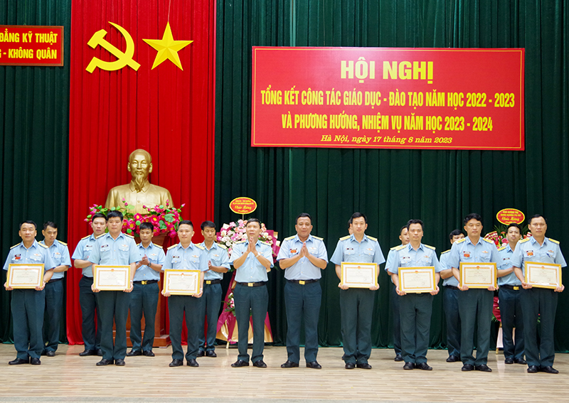 Trường Cao đẳng Kỹ thuật PK-KQ tổ chức Hội nghị tổng kết năm học 2022-2023