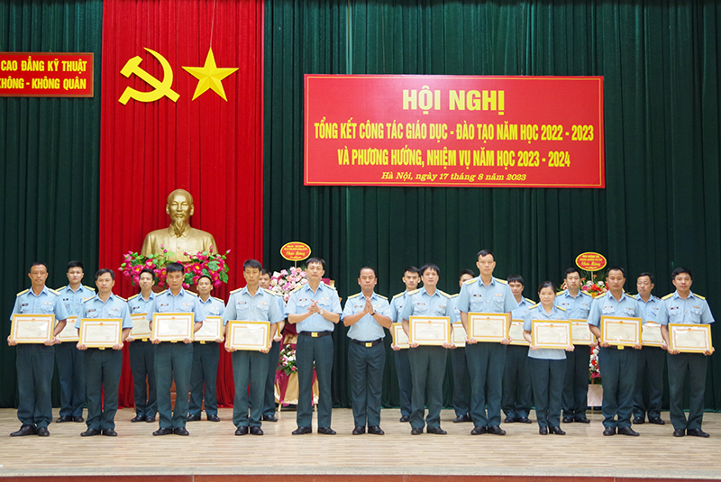 Trường Cao đẳng Kỹ thuật PK-KQ tổ chức Hội nghị tổng kết năm học 2022-2023