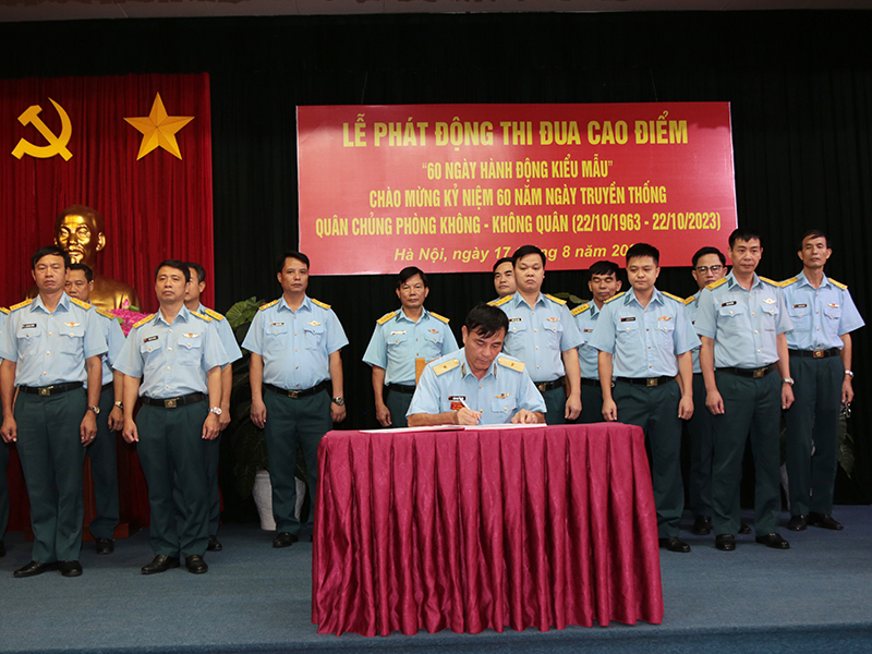 Cục Chính trị phát động thi đua cao điểm kỷ niệm 60 năm Ngày truyền thống Quân chủng Phòng không - Không quân