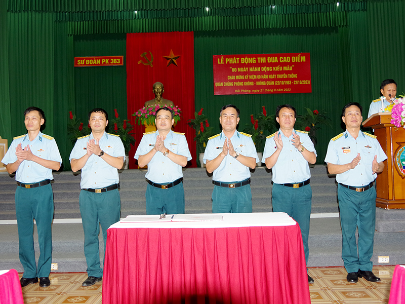 Sư đoàn 363 phát động thi đua cao điểm chào mừng kỷ niệm 60 năm Ngày truyền thống Quân chủng Phòng không - Không quân