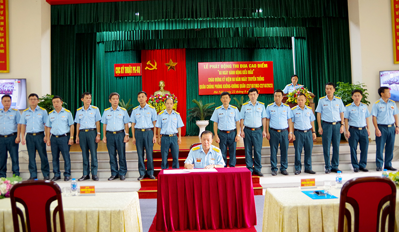 Cục Kỹ thuật Phòng không - Không quân phát động thi đua cao điểm chào mừng kỷ niệm 60 năm Ngày truyền thống Quân chủng PK-KQ