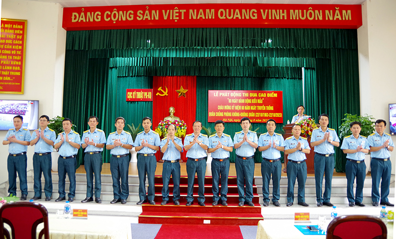 Cục Kỹ thuật Phòng không - Không quân phát động thi đua cao điểm chào mừng kỷ niệm 60 năm Ngày truyền thống Quân chủng PK-KQ