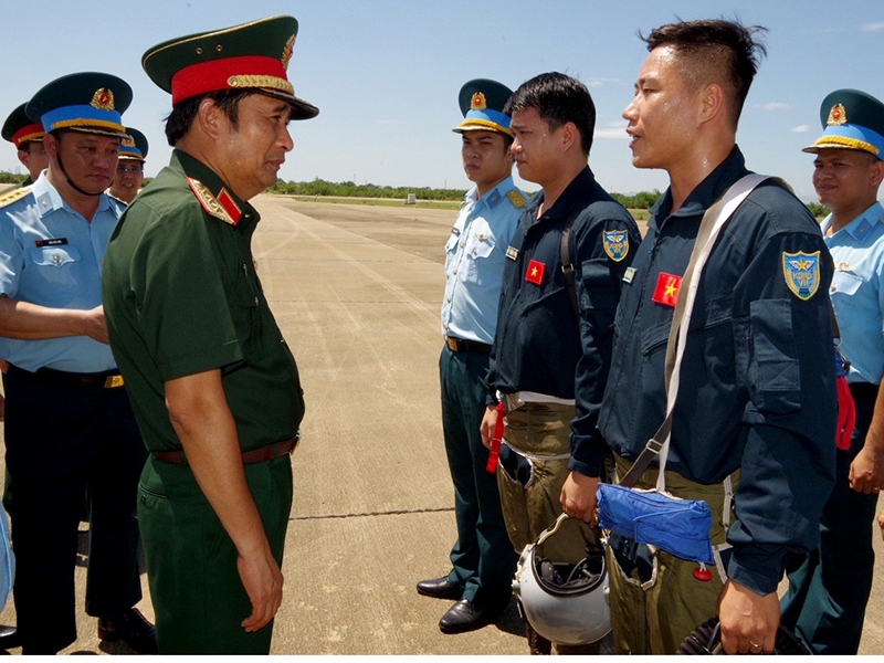 Bộ Quốc phòng kiểm tra sẵn sàng chiến đấu tại Trung đoàn 937