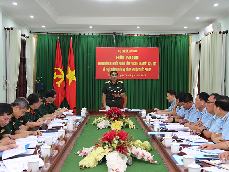 Bộ Quốc phòng kiểm tra các nhà máy thuộc Quân chủng Phòng không - Không quân khu vực phía Nam