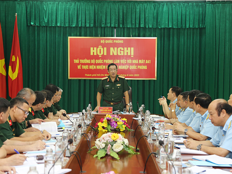 Bộ Quốc phòng kiểm tra các nhà máy thuộc Quân chủng Phòng không - Không quân khu vực phía Nam