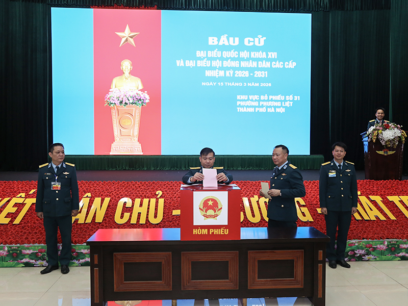 Cử tri Qu&acirc;n chủng Ph&ograve;ng kh&ocirc;ng - Kh&ocirc;ng qu&acirc;n tham gia bầu cử đại biểu Quốc hội kh&oacute;a XVI v&agrave; đại biểu Hội đồng nh&acirc;n d&acirc;n c&aacute;c cấp nhiệm kỳ 2026-2031