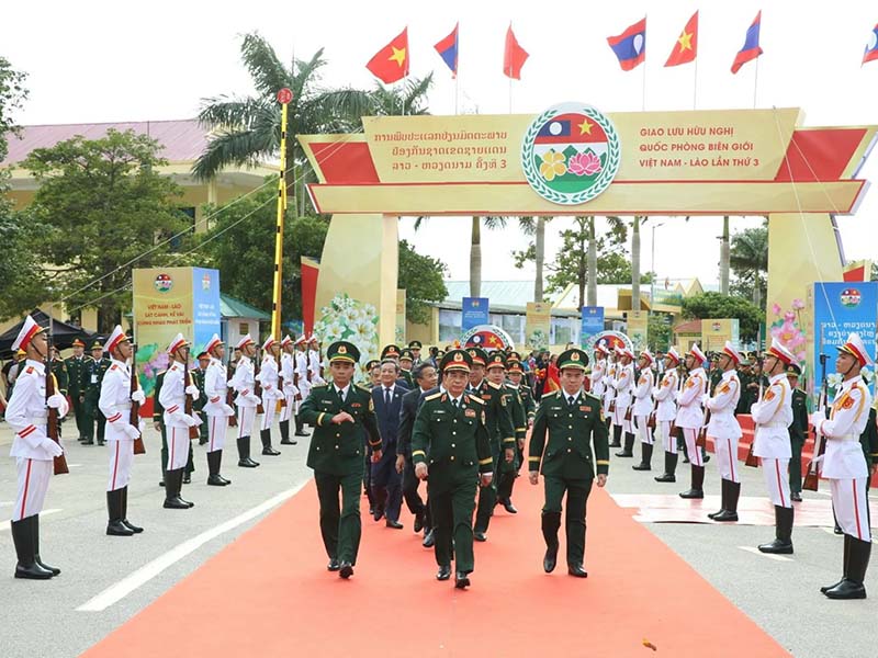 Ng&agrave;y đầu Giao lưu hữu nghị quốc ph&ograve;ng bi&ecirc;n giới Việt Nam - L&agrave;o lần thứ 3